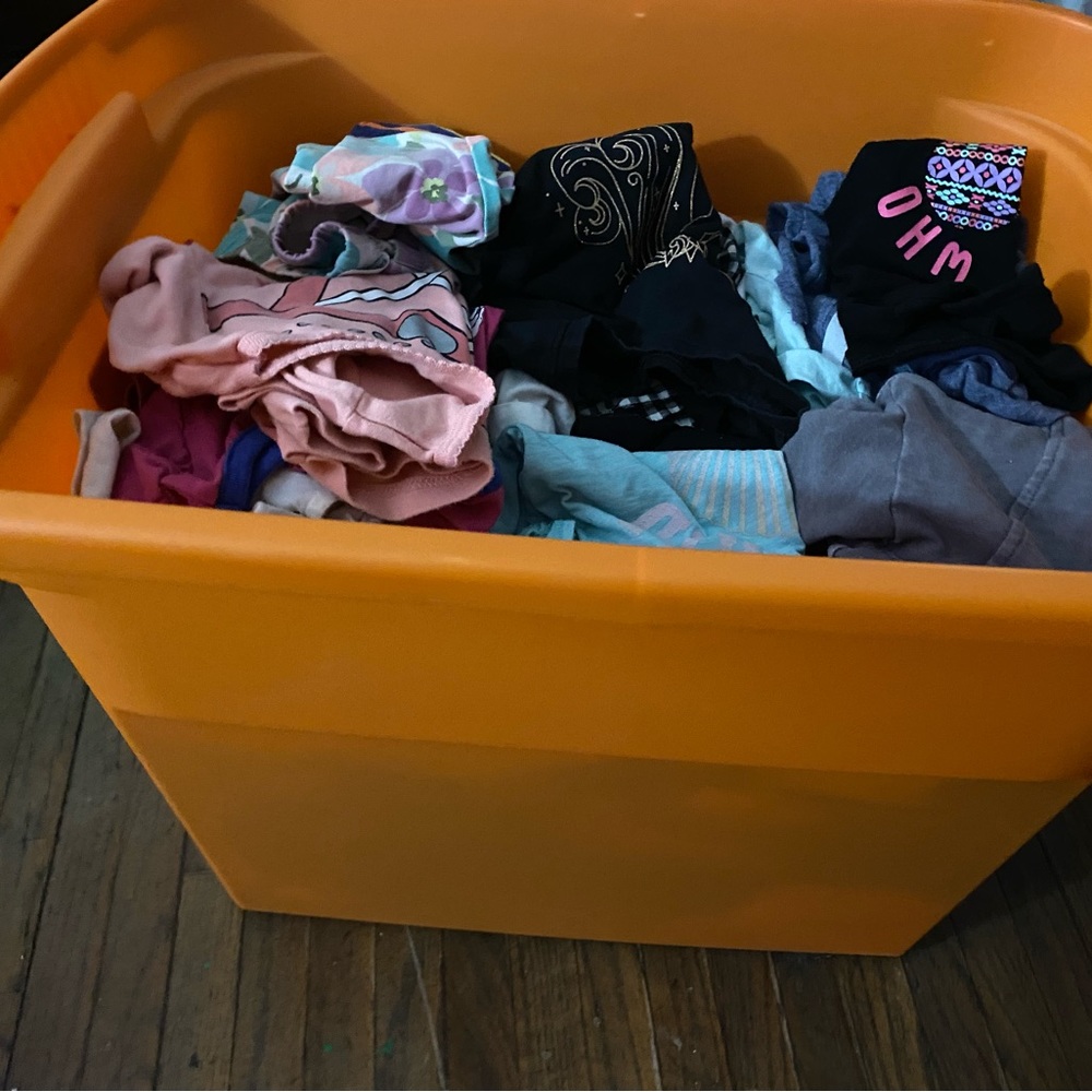 5t clothing. Over 40 pieces